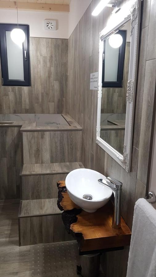 Mini Pool Rooms - Ultracentral - Piscina Cu Hidromasaj Oradea Zewnętrze zdjęcie