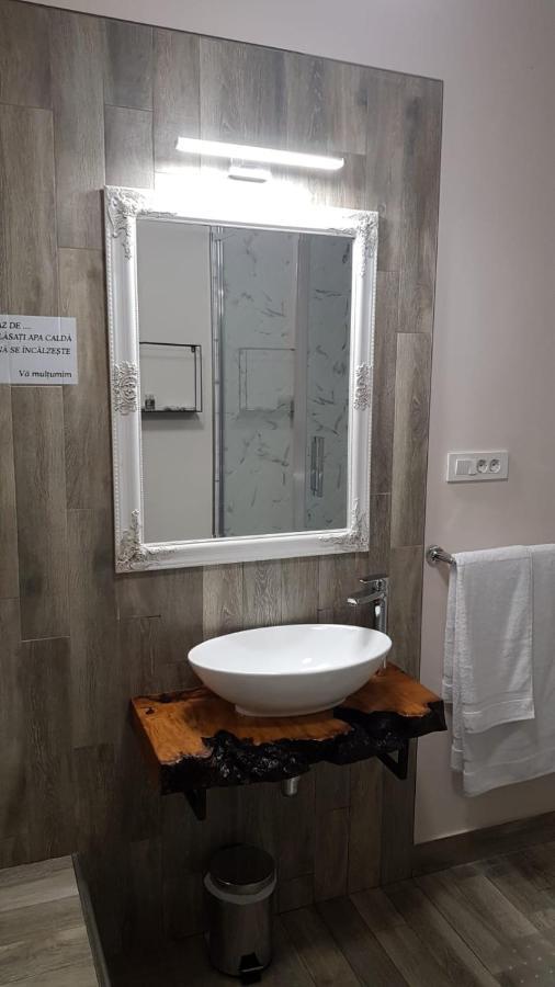 Mini Pool Rooms - Ultracentral - Piscina Cu Hidromasaj Oradea Zewnętrze zdjęcie