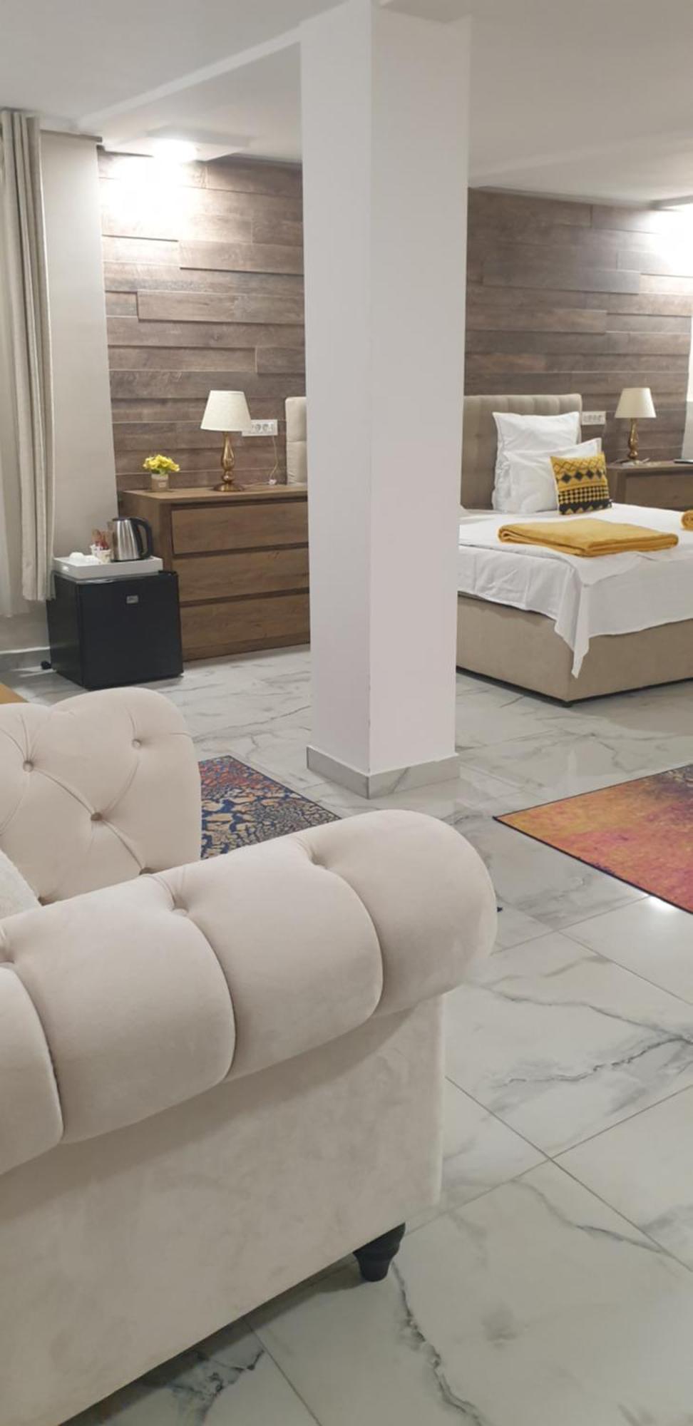 Mini Pool Rooms - Ultracentral - Piscina Cu Hidromasaj Oradea Zewnętrze zdjęcie